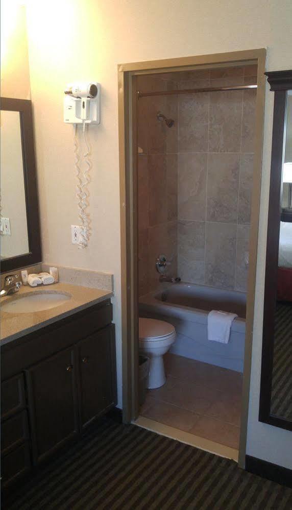 Ramada By Wyndham 3* Abbotsford