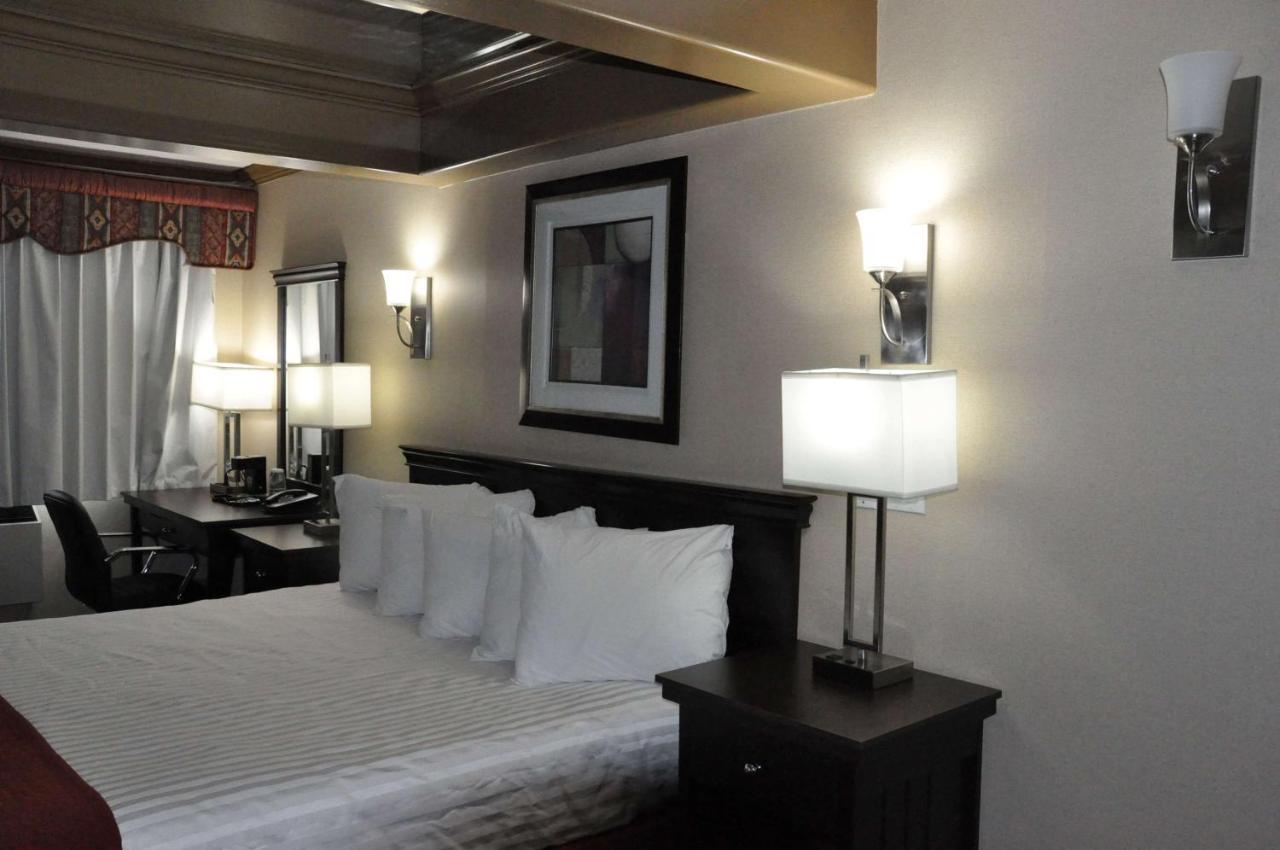 Ramada By Wyndham Hotel 3*
